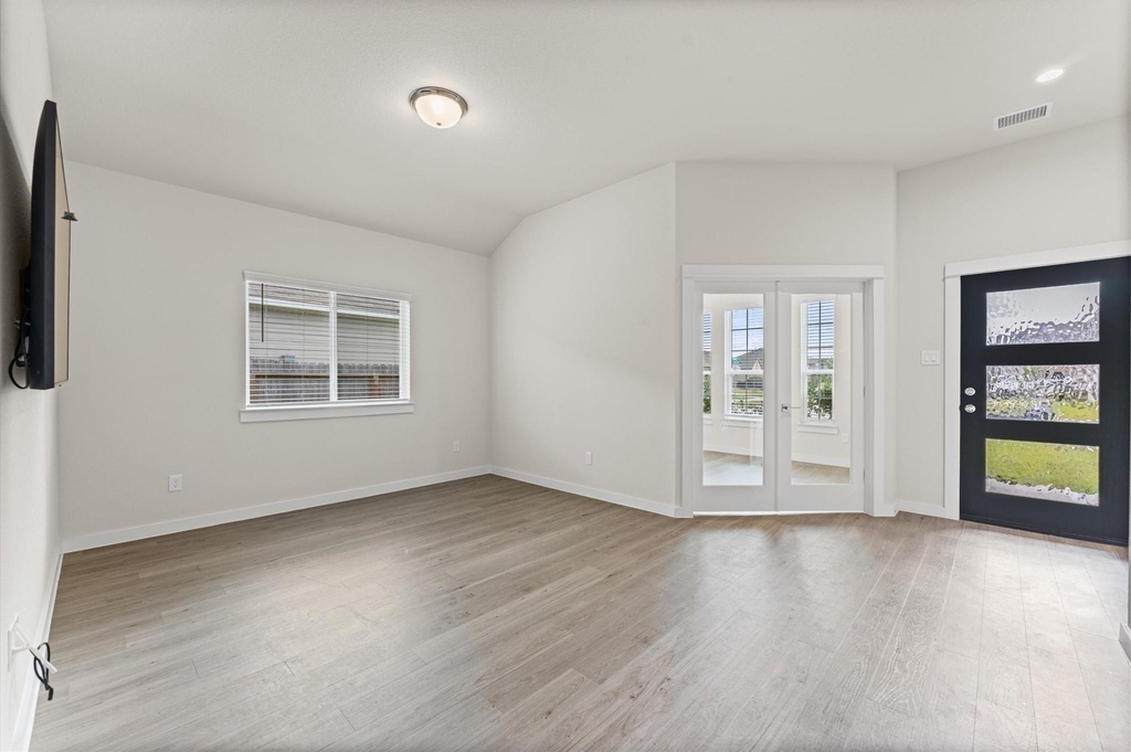 21409 Mary Myrtle Street - Photo 4