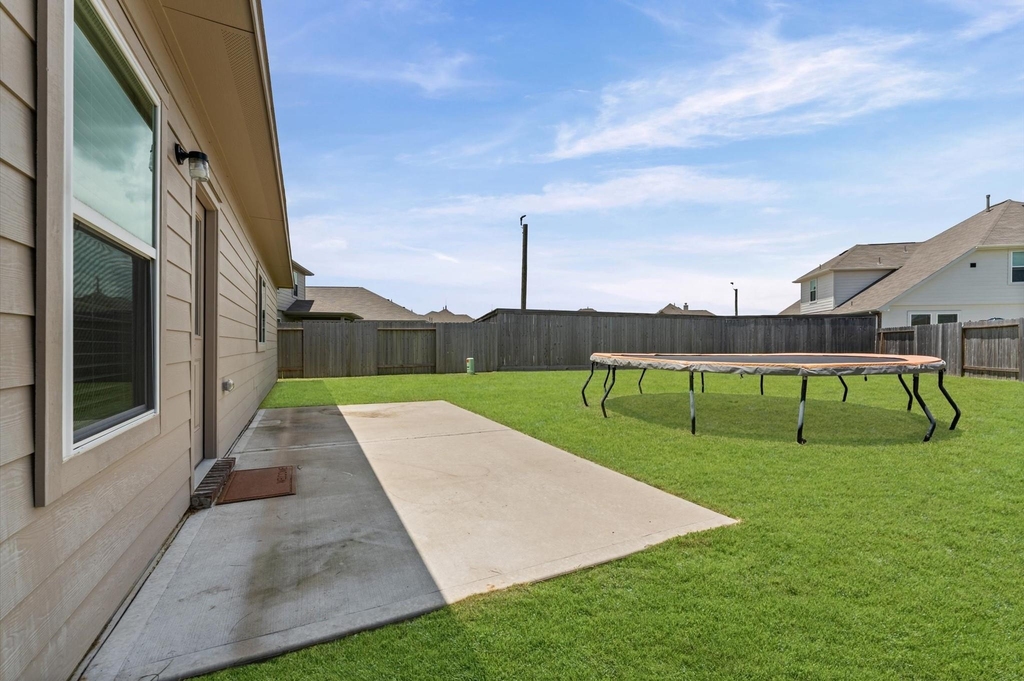 21409 Mary Myrtle Street - Photo 32