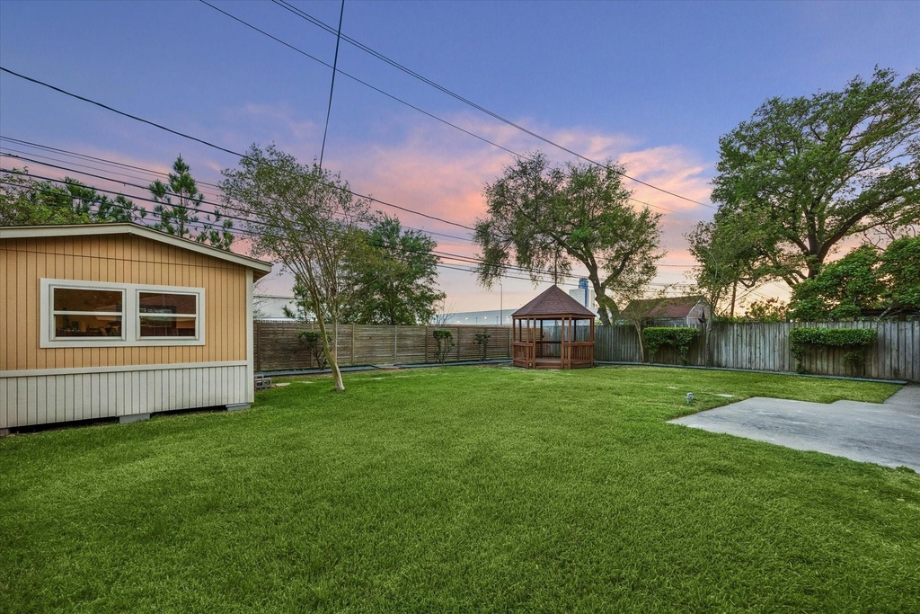 9813 Pine Lake Drive - Photo 21