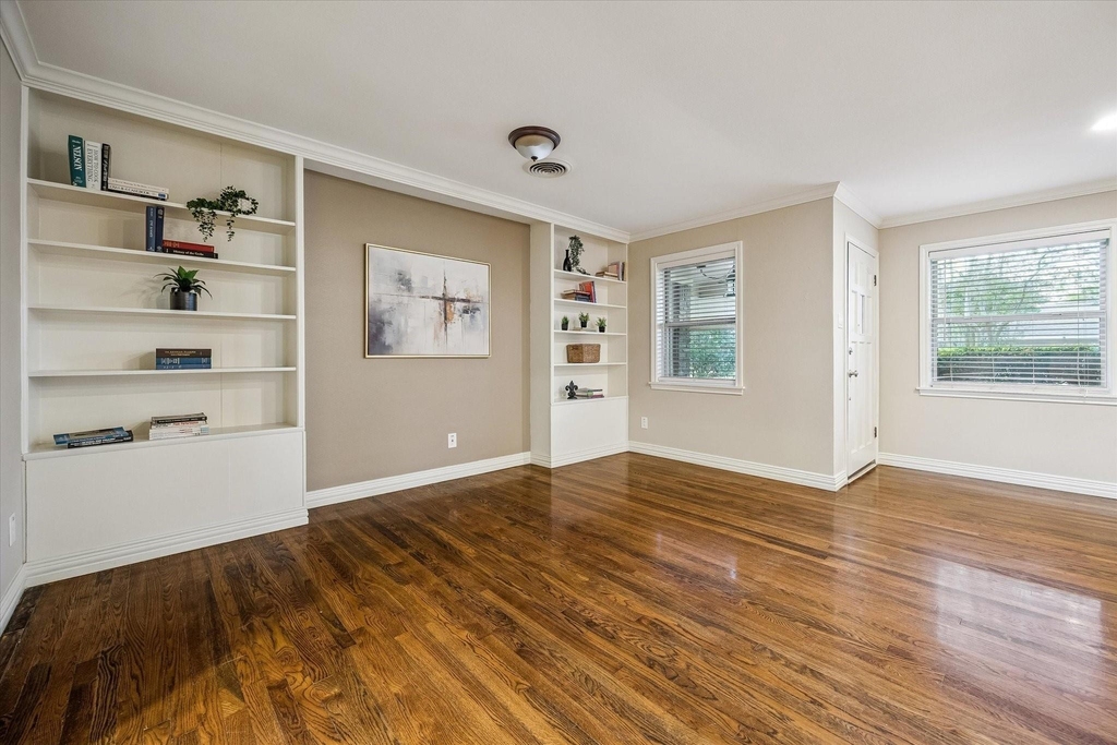 9813 Pine Lake Drive - Photo 3