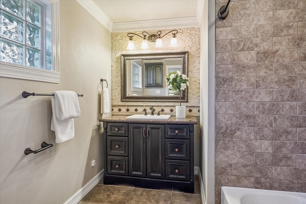9813 Pine Lake Drive - Photo 13