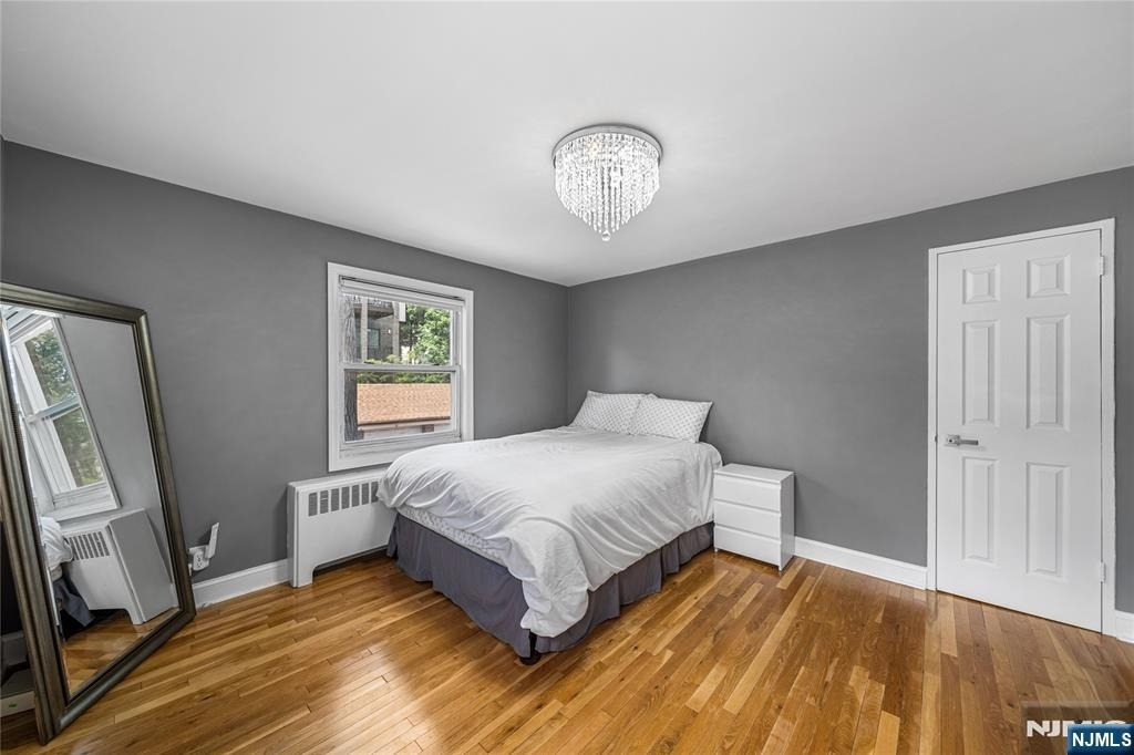 2205 Center - Photo 6