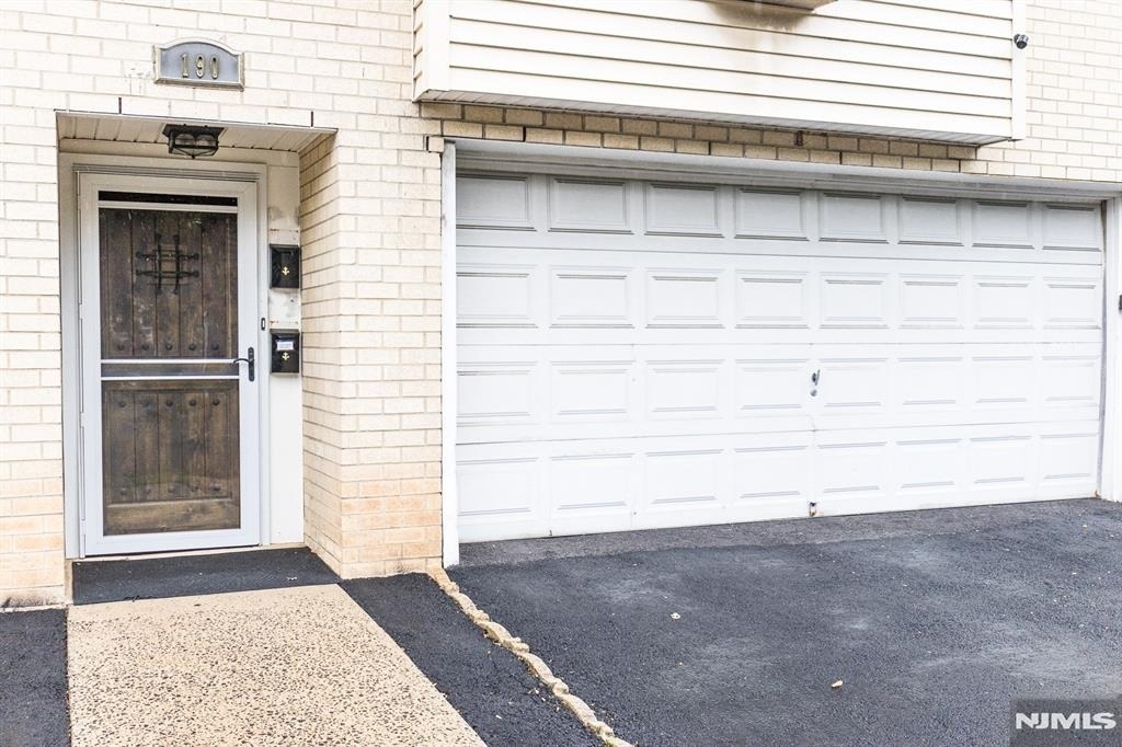 190 Park - Photo 29