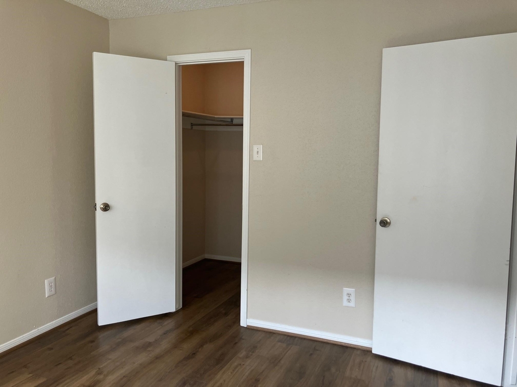 12100 Melville Drive - Photo 13