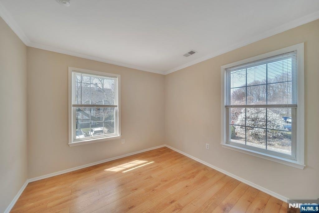 1041 Cumberland - Photo 11