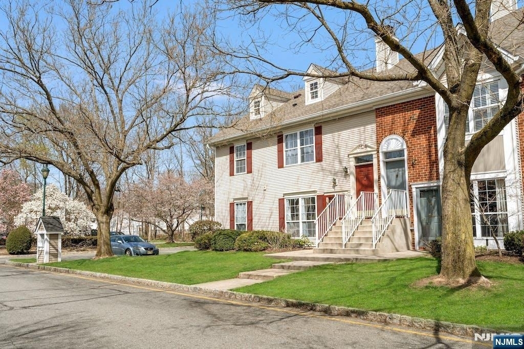 1041 Cumberland - Photo 18