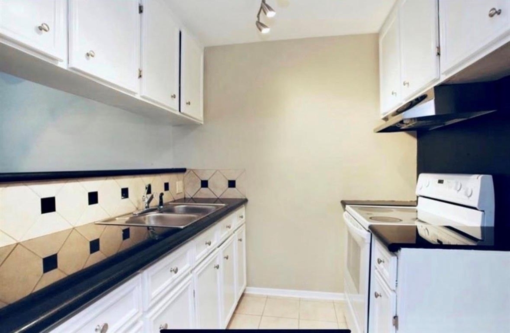 2515 Shakespeare Street - Photo 5