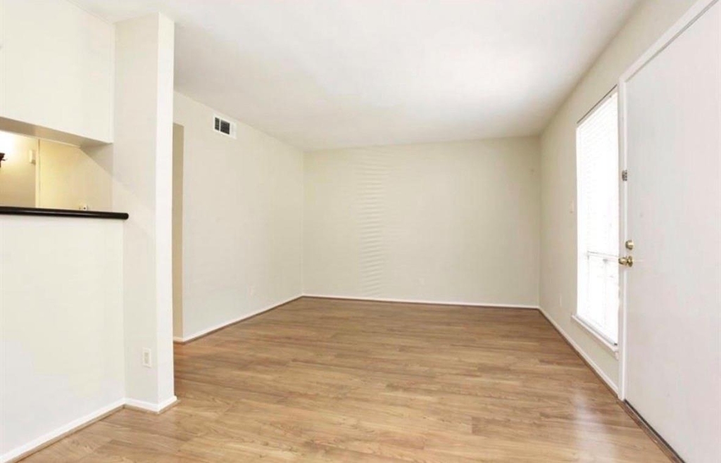 2515 Shakespeare Street - Photo 3