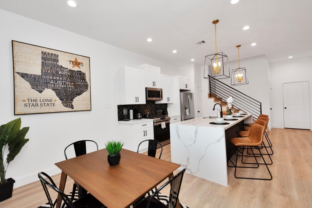 5308 Denmark Street - Photo 8