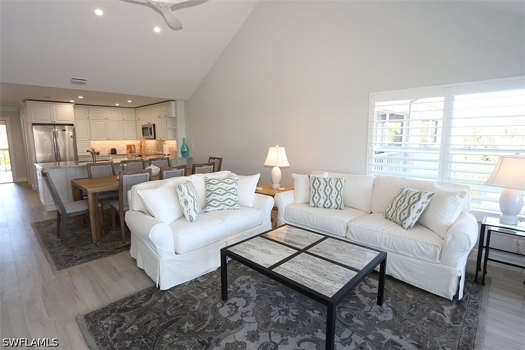 6131 Pelican Bay Boulevard - Photo 8