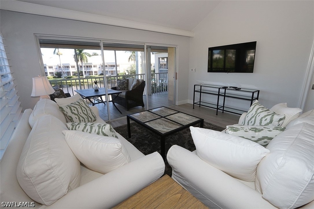 6131 Pelican Bay Boulevard - Photo 7