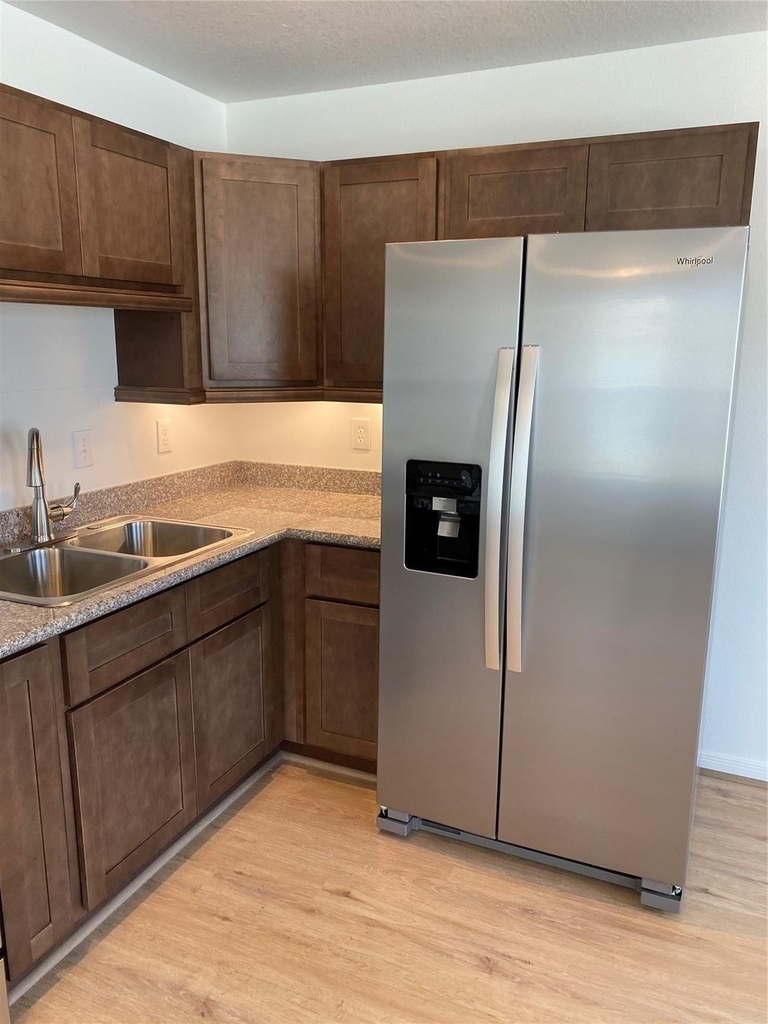 3722 Putnam Drive - Photo 5