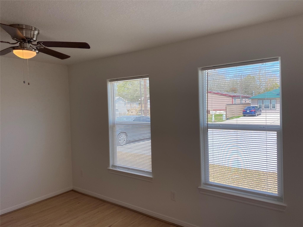 3722 Putnam Drive - Photo 7
