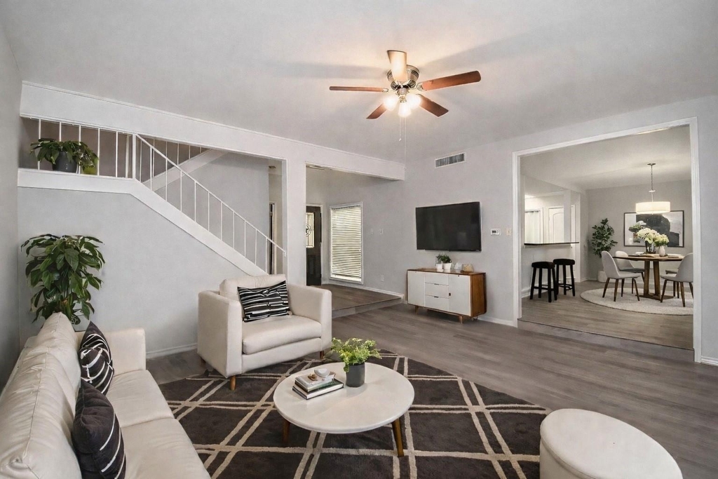 201 Vanderpool Lane - Photo 8