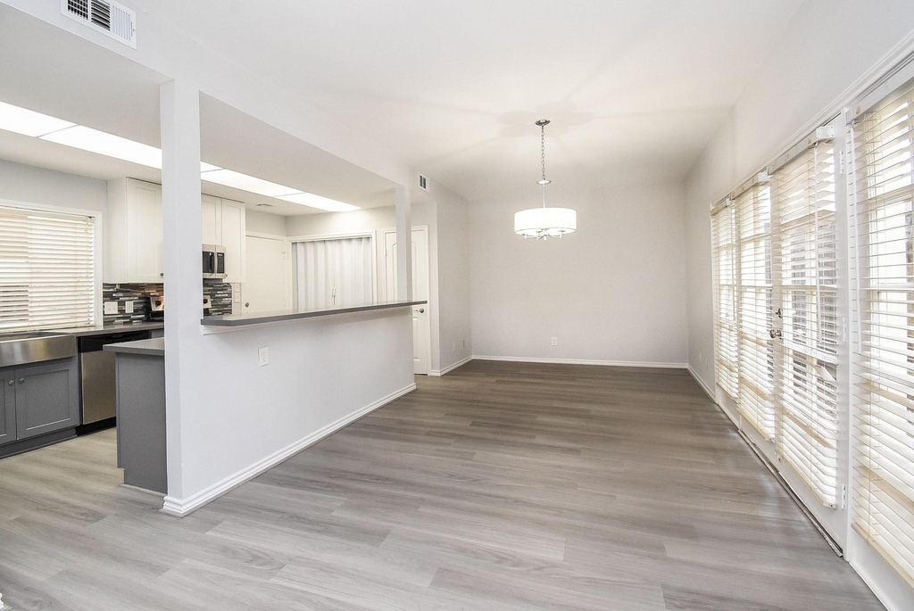 201 Vanderpool Lane - Photo 12
