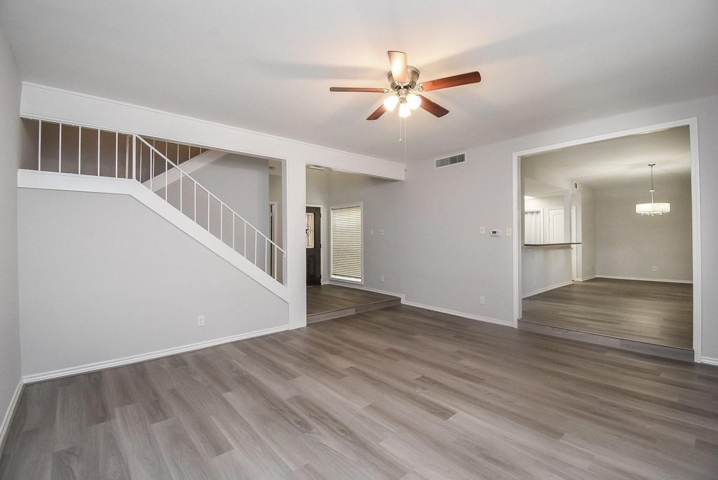 201 Vanderpool Lane - Photo 9