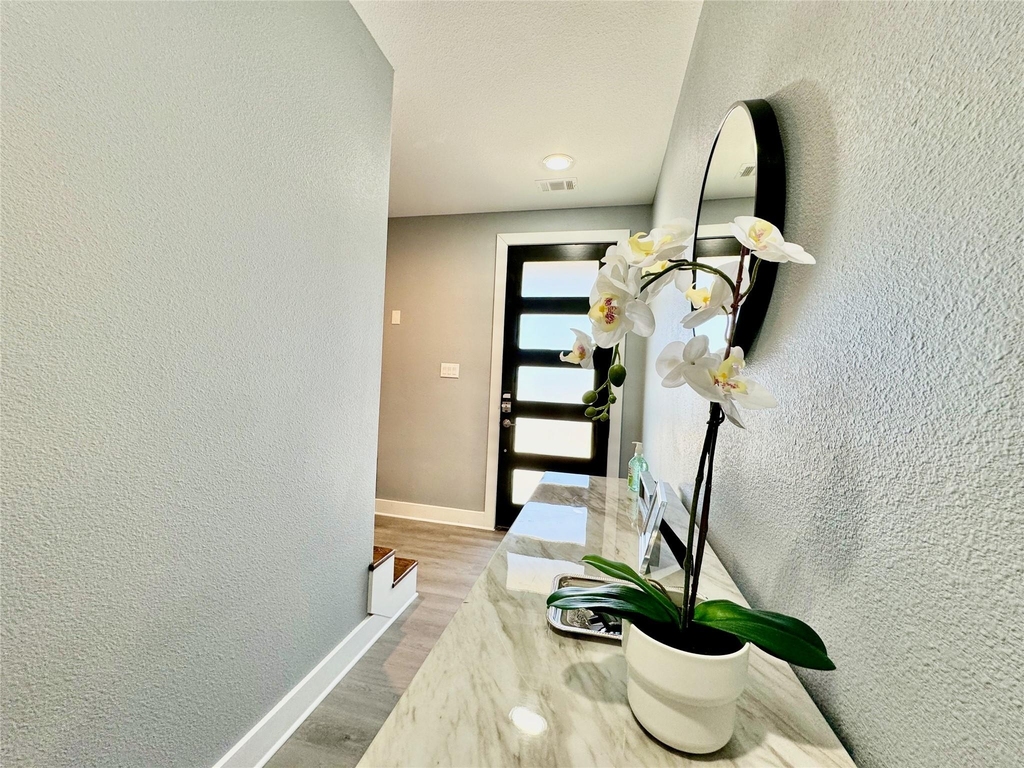 1914 Blodgett Street - Photo 8
