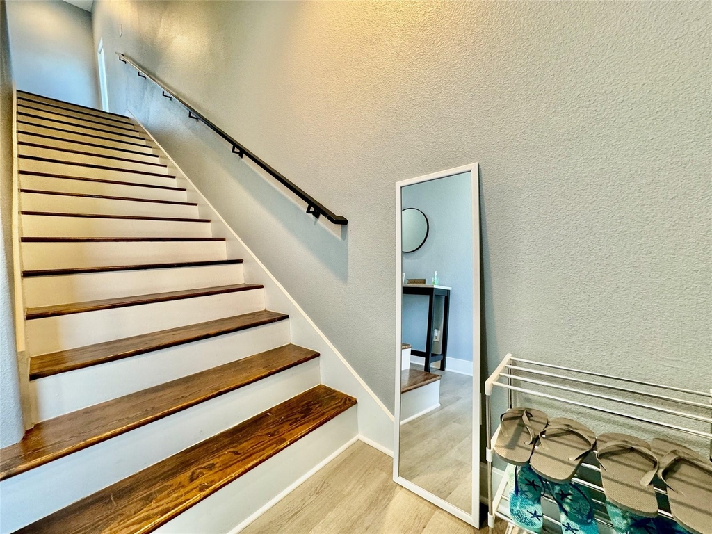 1914 Blodgett Street - Photo 9