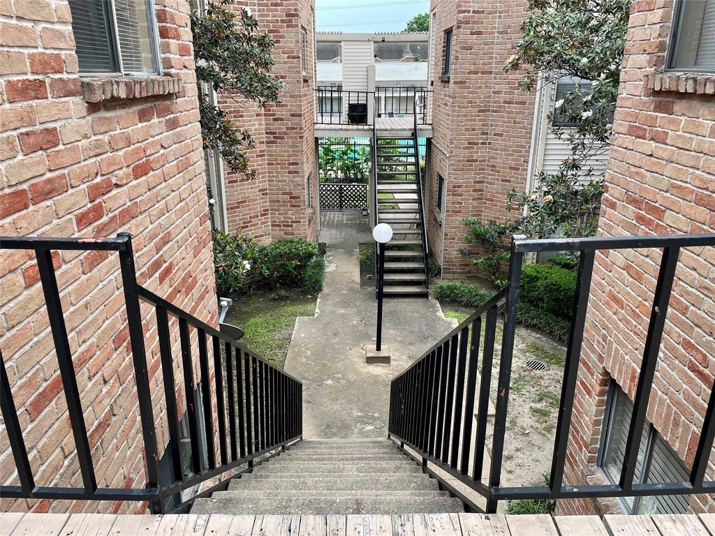 10130 Waterstone Drive - Photo 2
