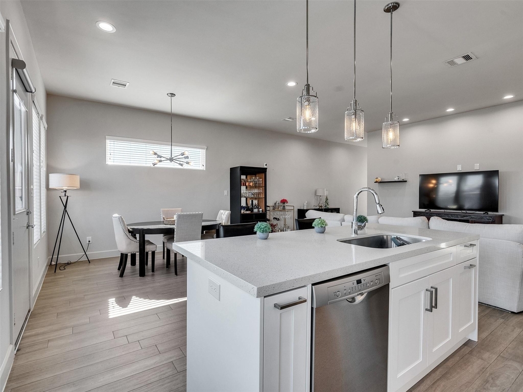 5702 Rucio Lane - Photo 9