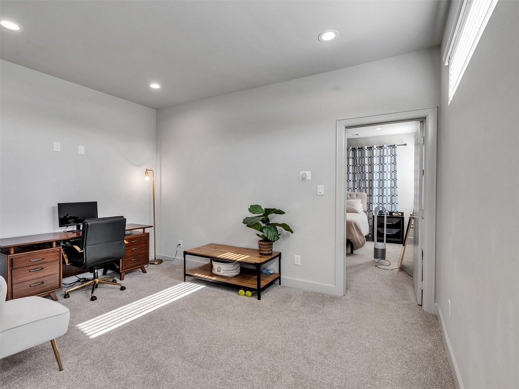 5702 Rucio Lane - Photo 18