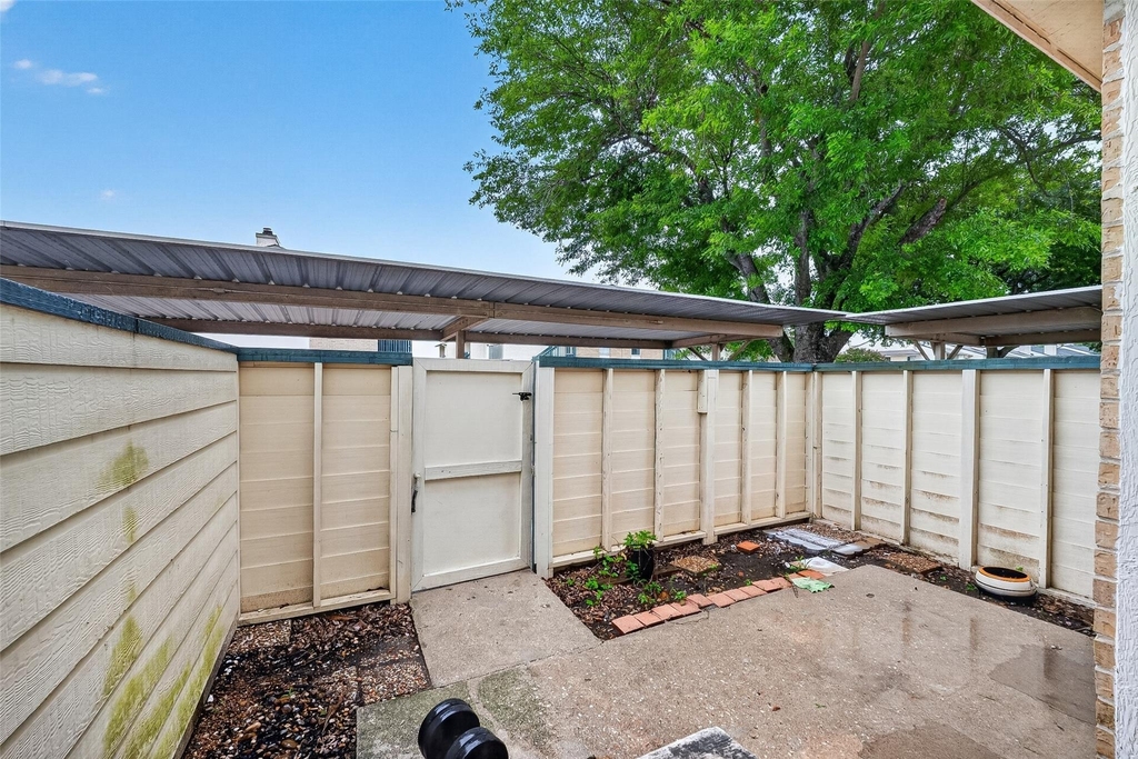 250 El Dorado Boulevard - Photo 29