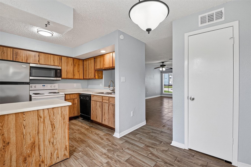 250 El Dorado Boulevard - Photo 11