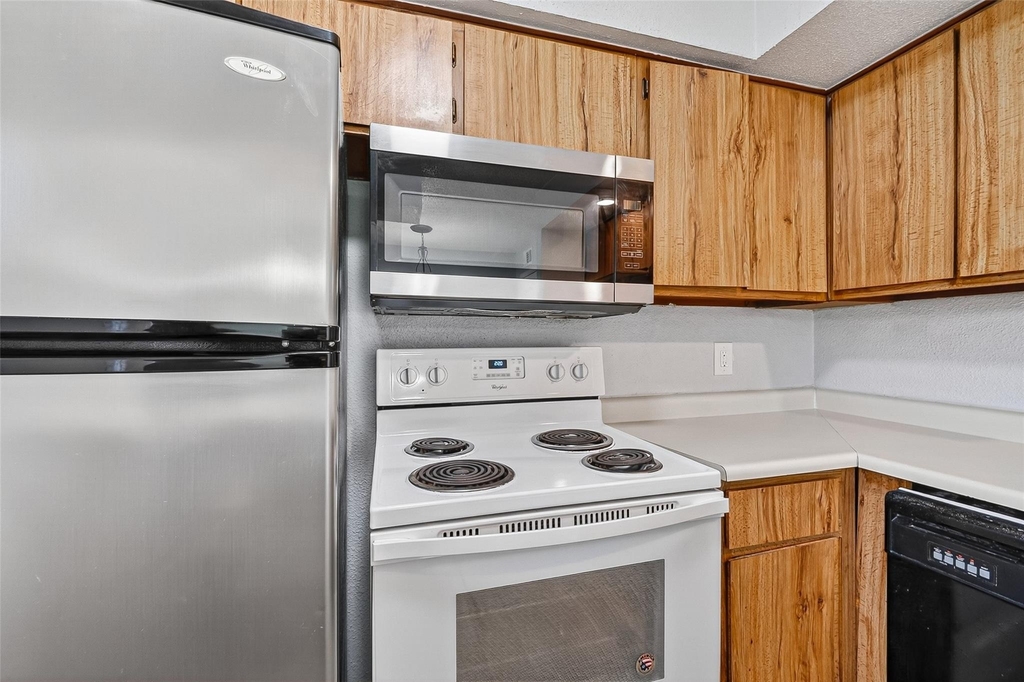 250 El Dorado Boulevard - Photo 17