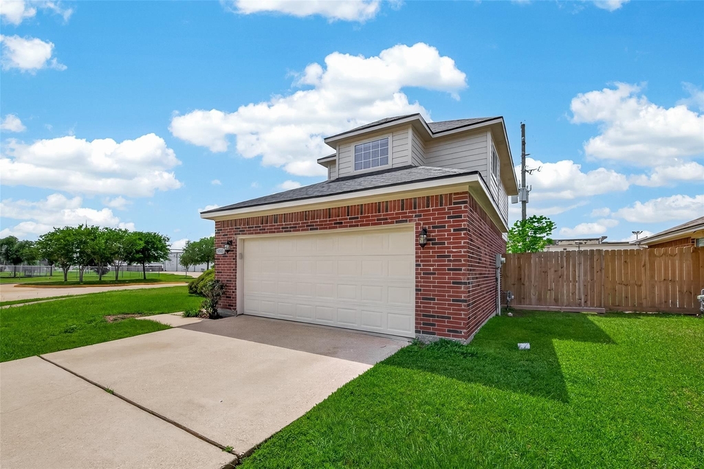 5511 Bear Paw Circle - Photo 2