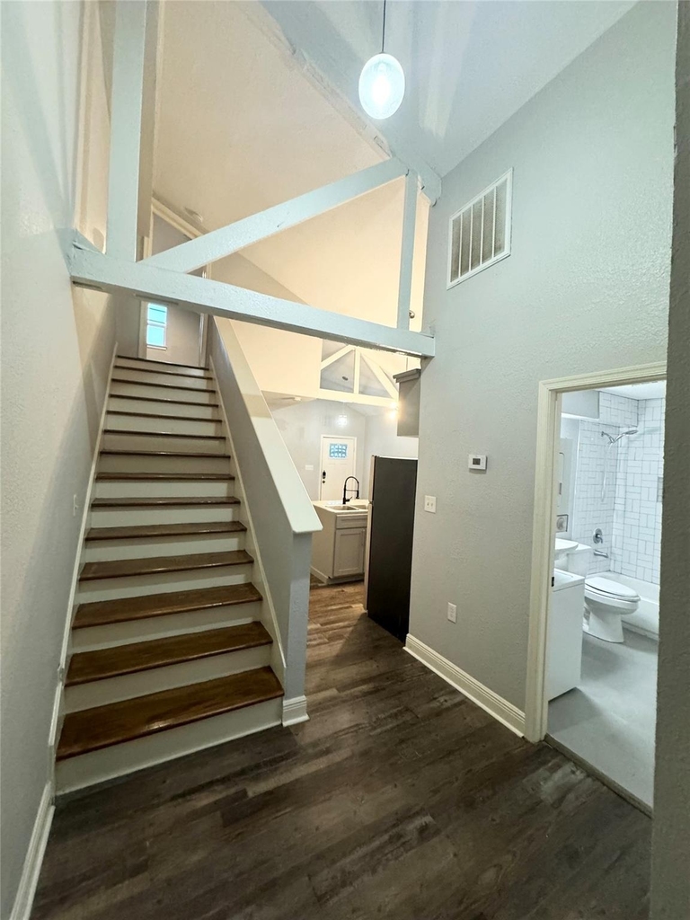 2310 12th Avenue - Photo 4