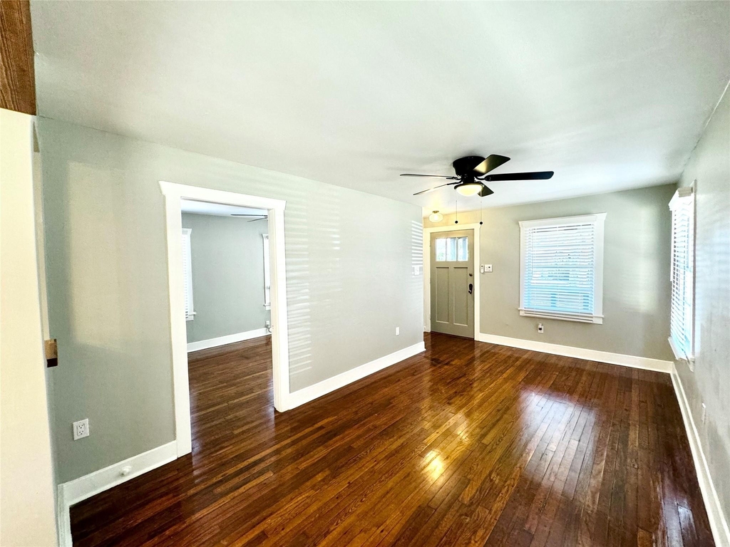 1018 Dunbar Street - Photo 9