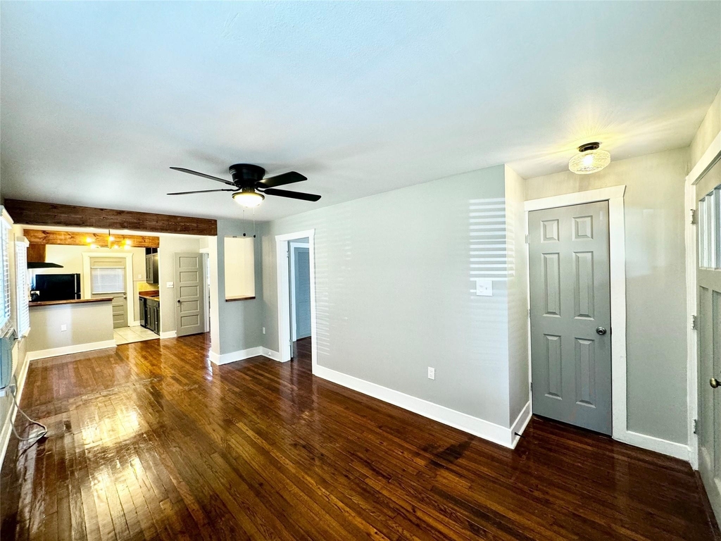 1018 Dunbar Street - Photo 7