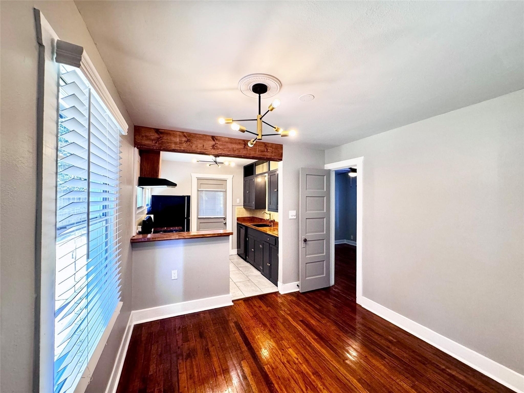 1018 Dunbar Street - Photo 11