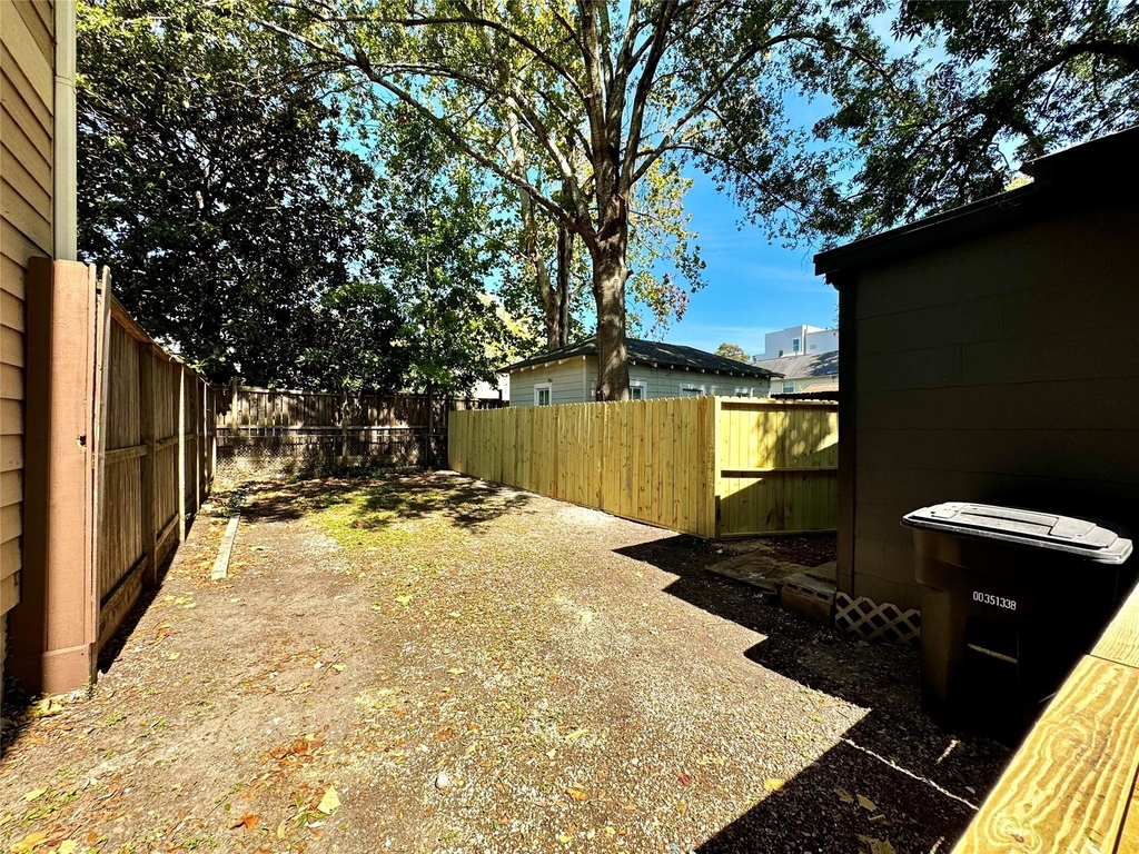 1018 Dunbar Street - Photo 20