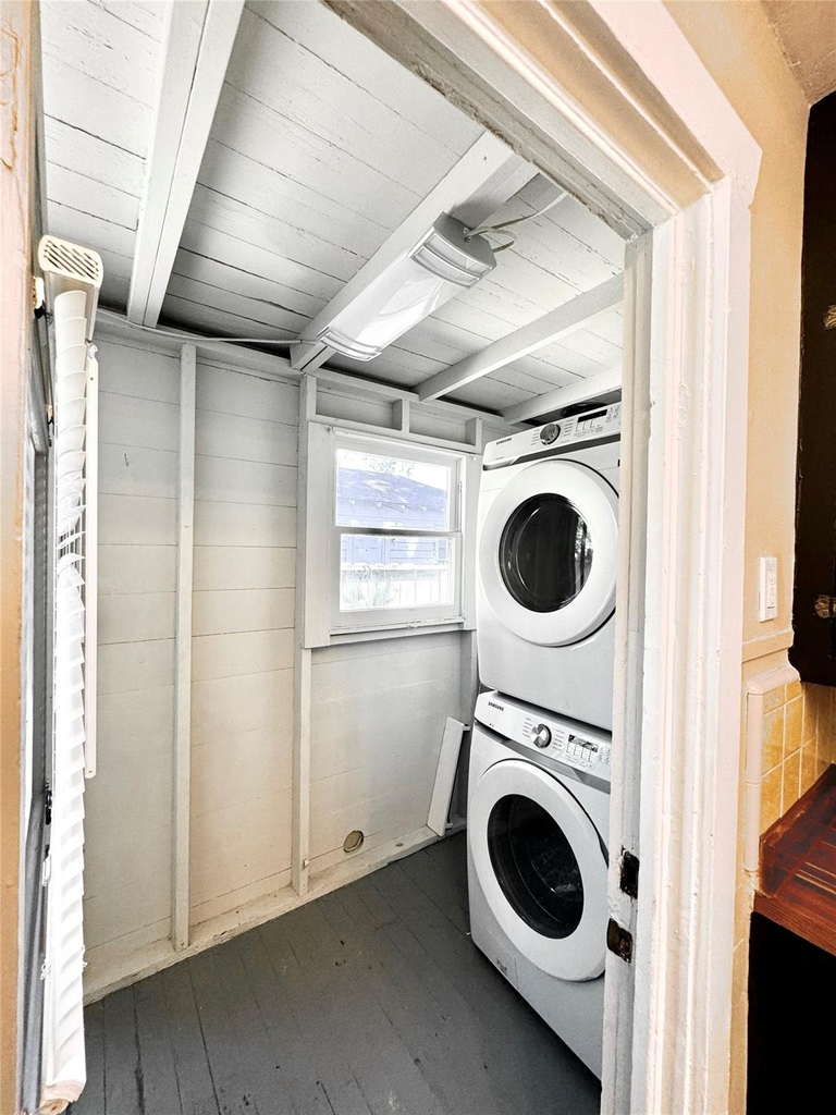 1018 Dunbar Street - Photo 18