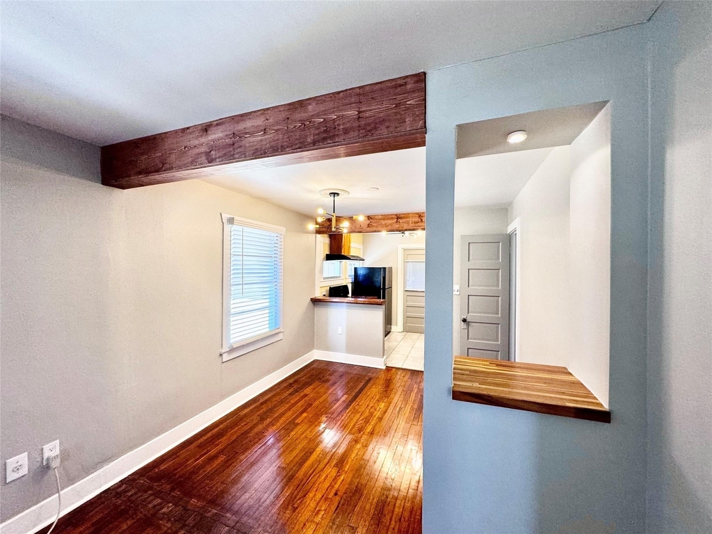 1018 Dunbar Street - Photo 10