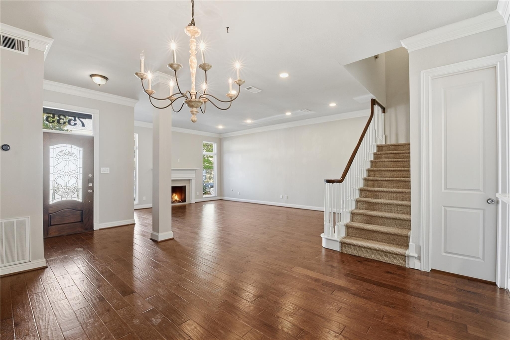 7535 Olympia Drive - Photo 5