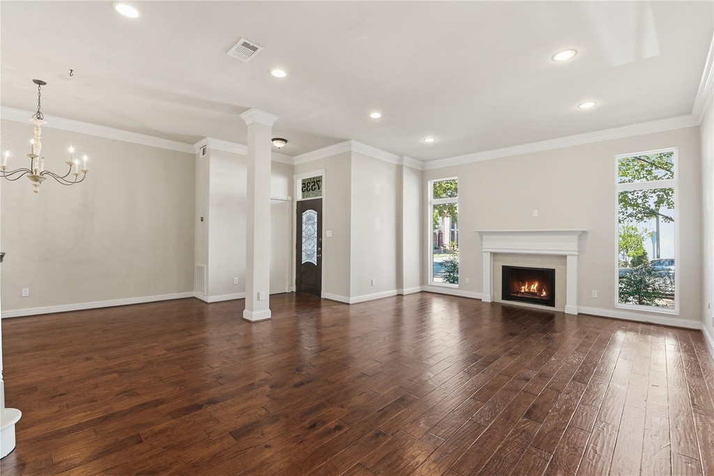 7535 Olympia Drive - Photo 3
