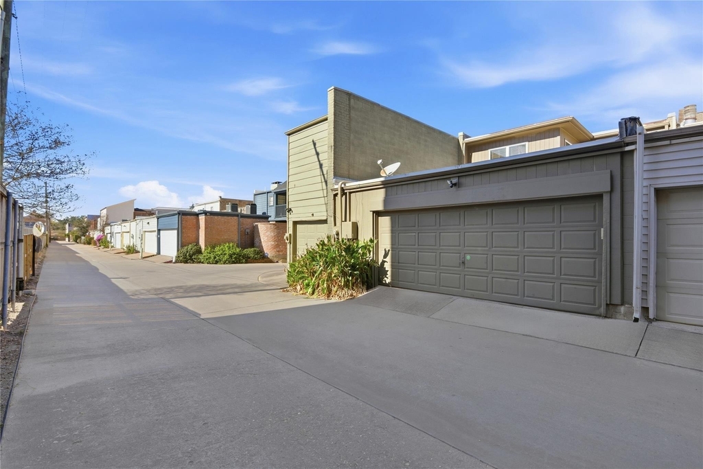7535 Olympia Drive - Photo 29