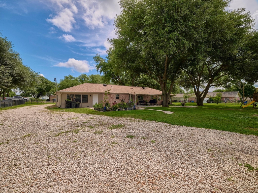 9326 Kostelnik Street - Photo 48