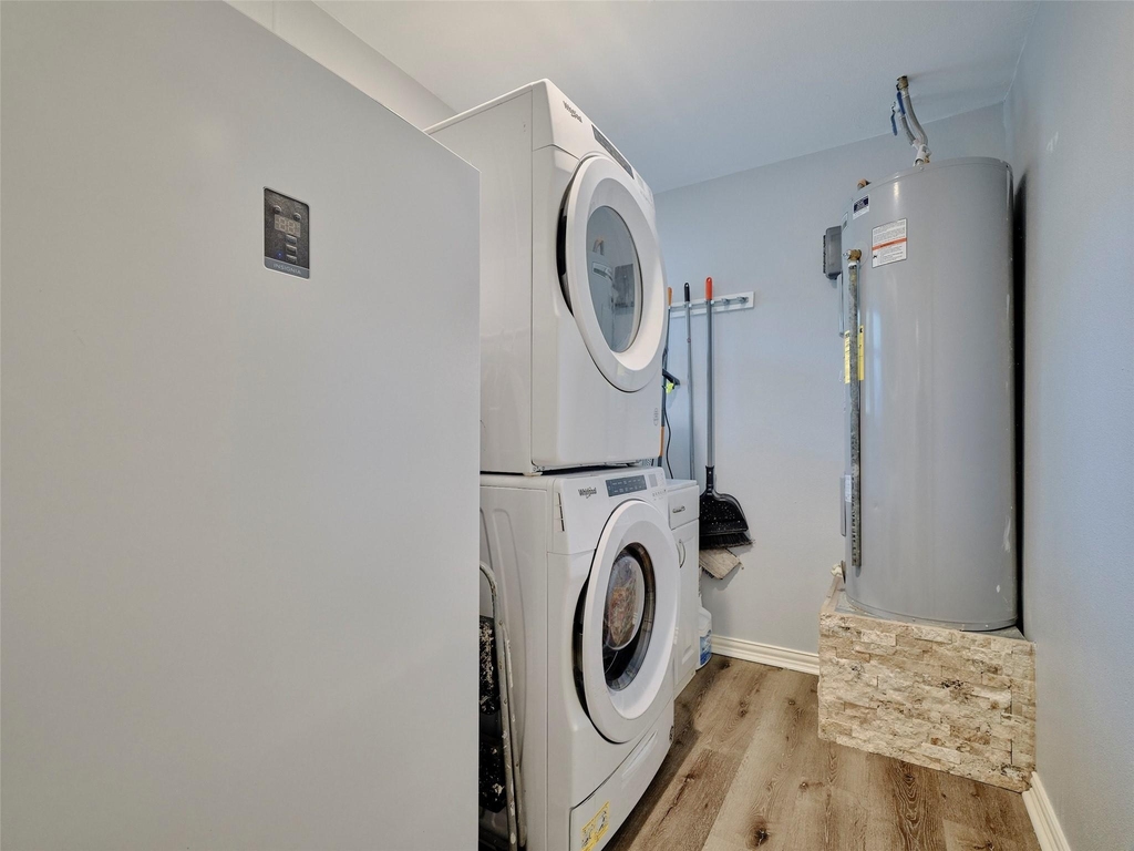 9326 Kostelnik Street - Photo 38