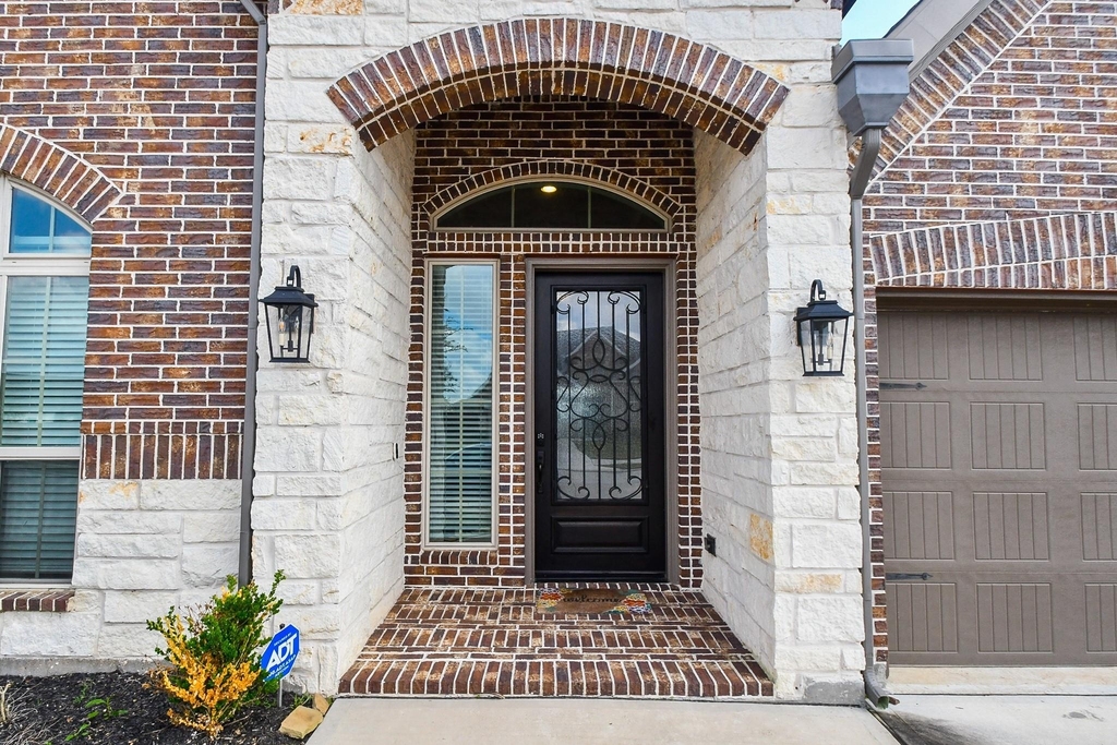 10131 Napier Drive - Photo 2