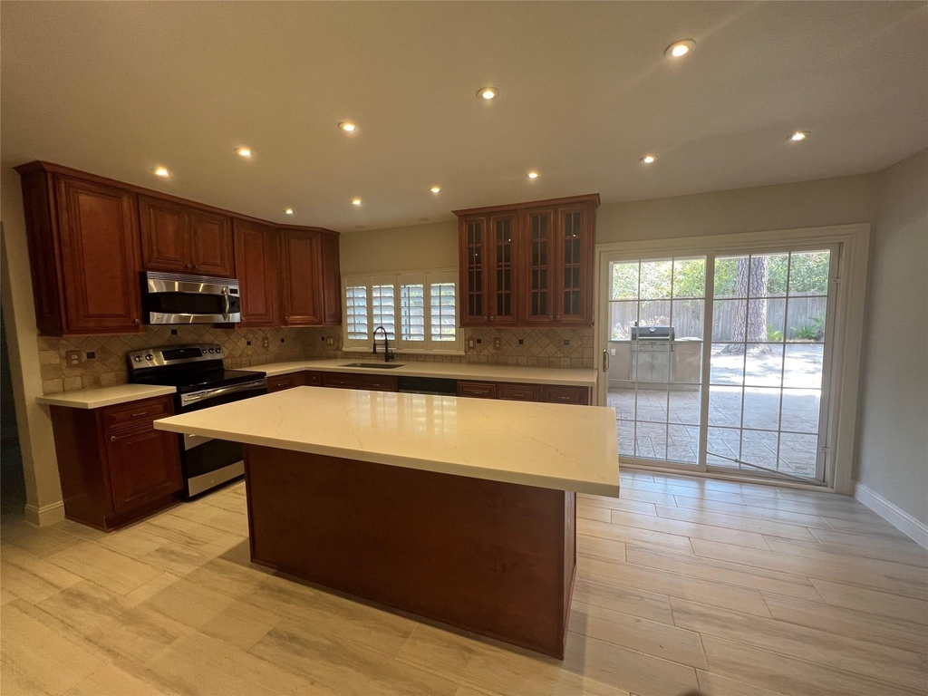 2714 Echo Street - Photo 1