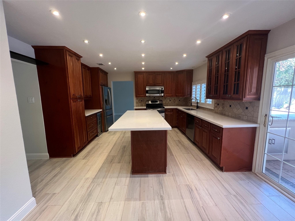 2714 Echo Street - Photo 9