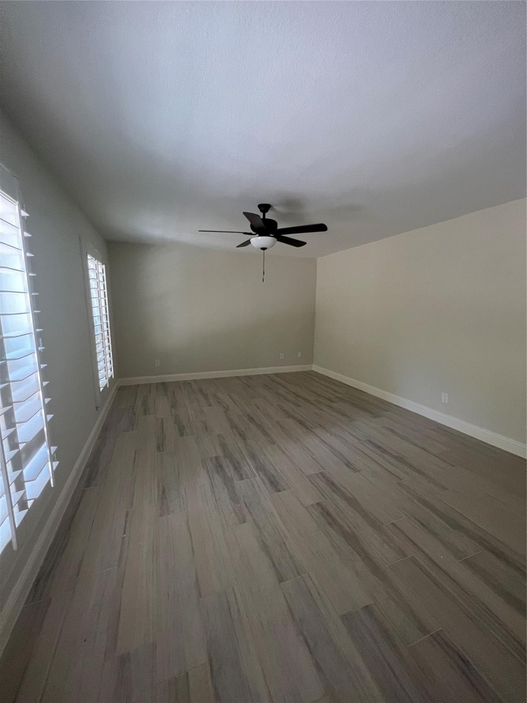 2714 Echo Street - Photo 2