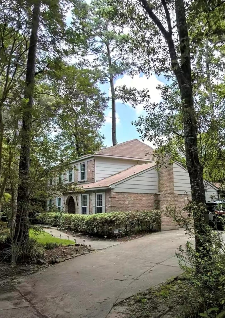 2714 Echo Street - Photo 0