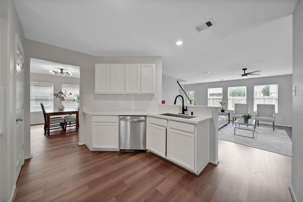 3022 Madison Elm Street - Photo 8