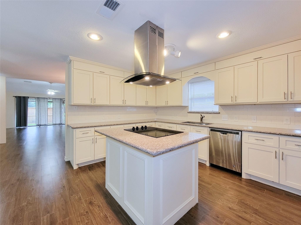 12800 Briar Forest Drive - Photo 16