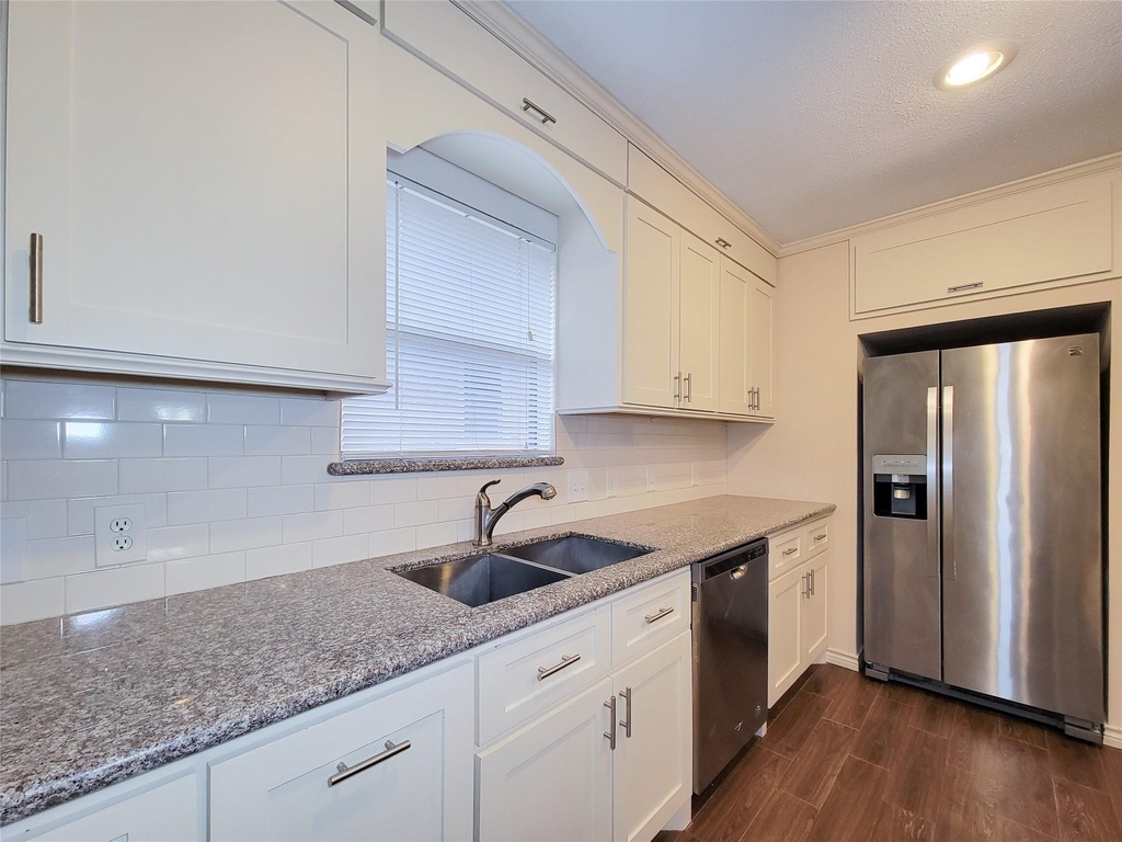 12800 Briar Forest Drive - Photo 17
