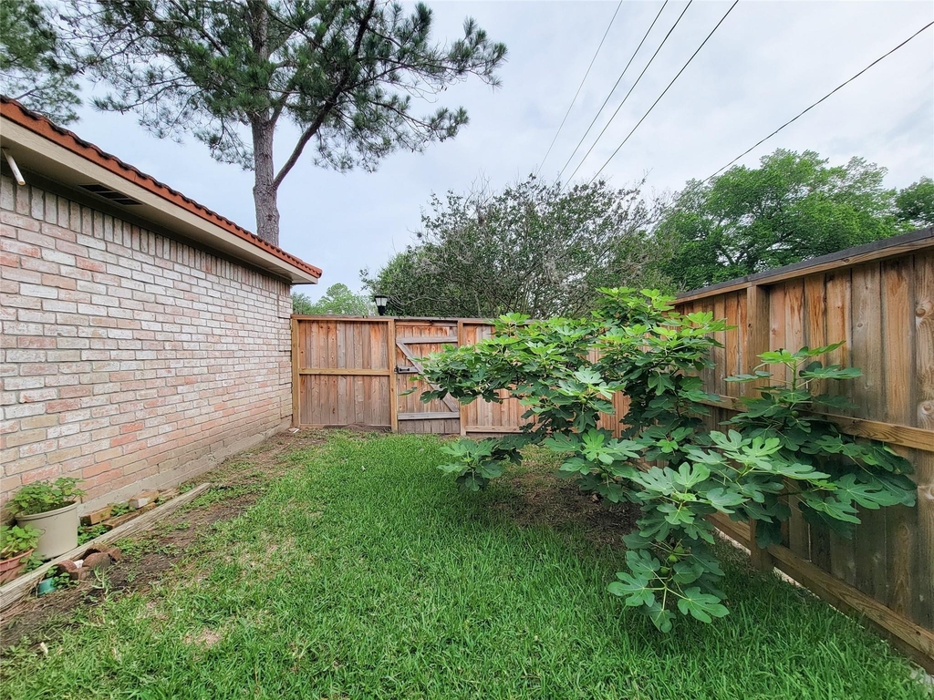 12800 Briar Forest Drive - Photo 31